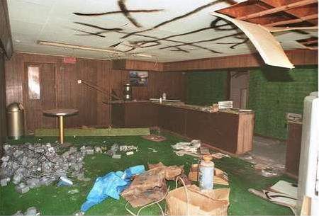 Hiawatha Drive-In Theatre - Trashed Snack Bar 1999 Courtesy Scott Heckel